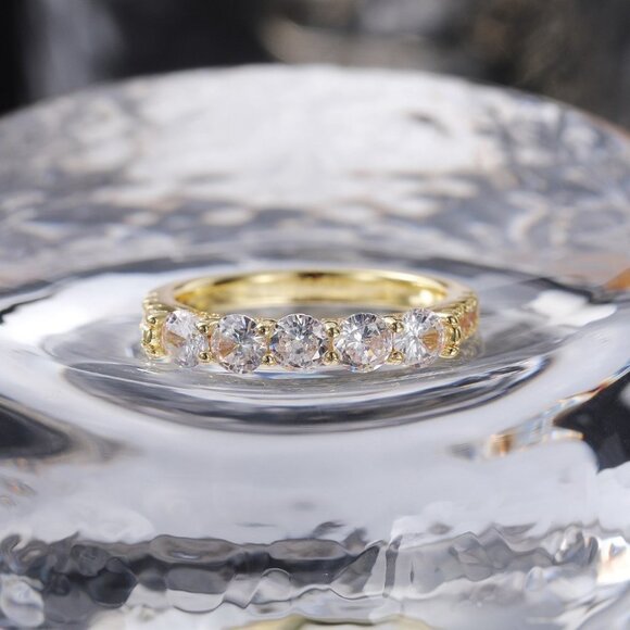 💥14K GOLD PRONG ETERNITY ROUND CUT MOISSANITE 5 STONE ENGAGEMENT RING, K750 - Picture 2 of 7